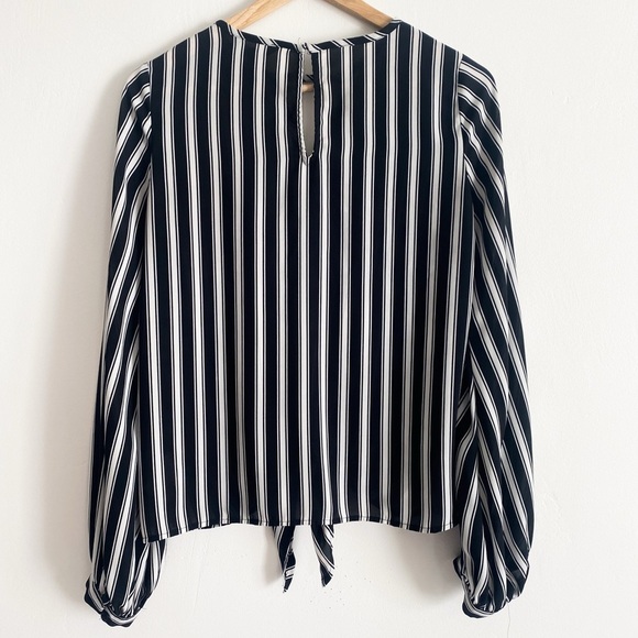 Express Women’s Striped Blouse, Size XS, Black & White - Picture 7 of 13